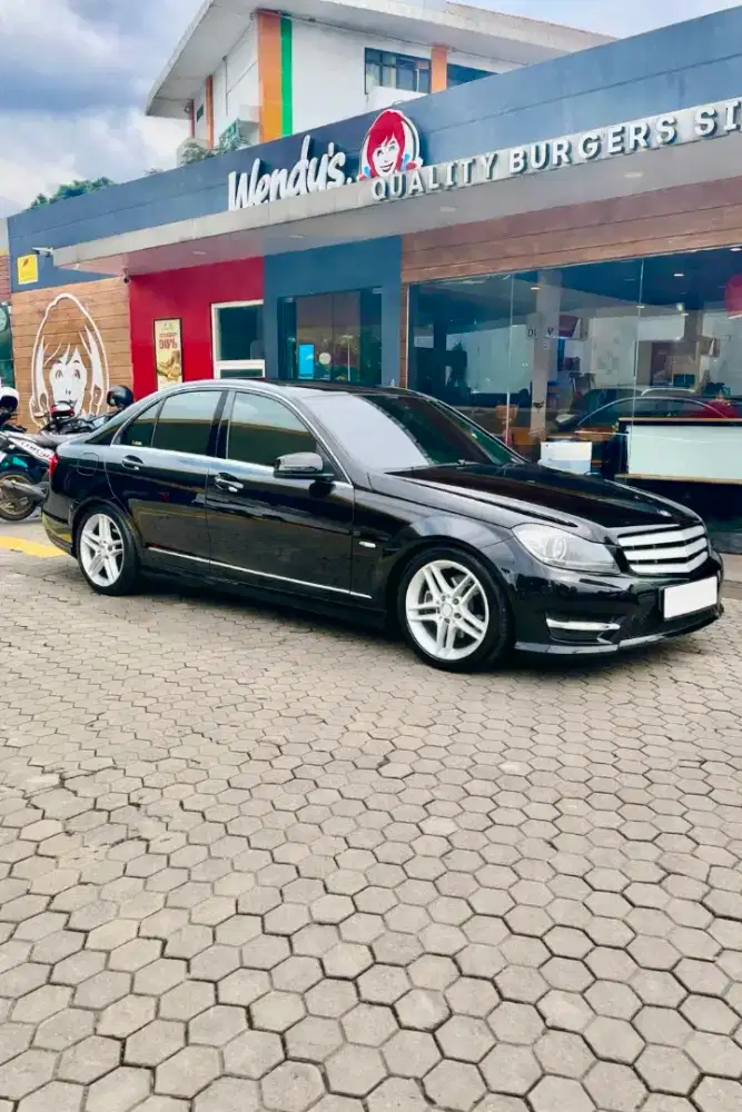 [LOWKM] C250 Amg Line 2012 Black