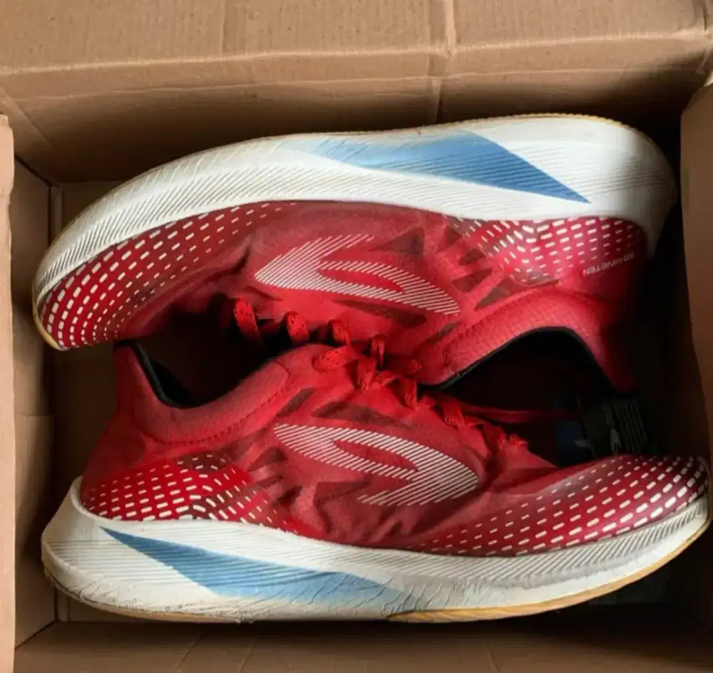 Sepatu Nineteen 910 Mulus size 44