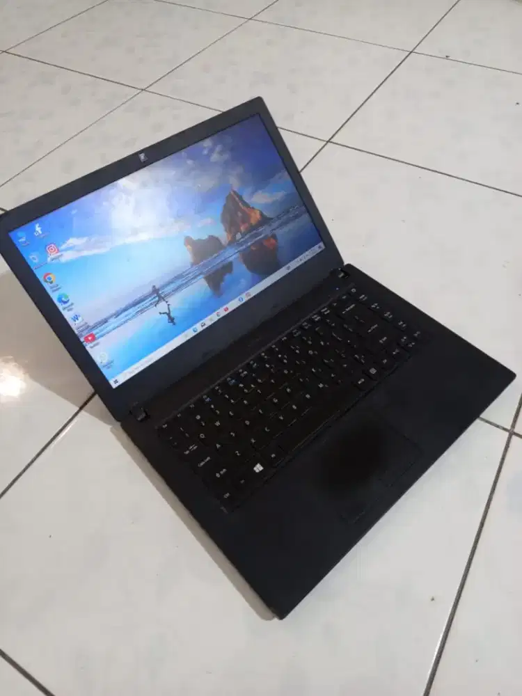 Laptop Acer Core i5 Gen 8 Mulus No Minus