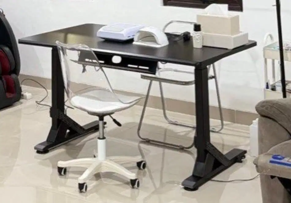 Meja gaming elektrik ikea uppspel