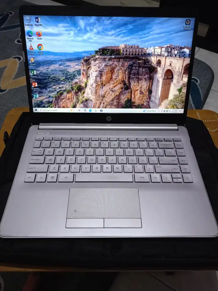 Laptop HP (dijual cepat)