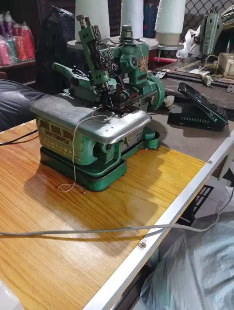 Mesin obras 3 benang merk buterfly