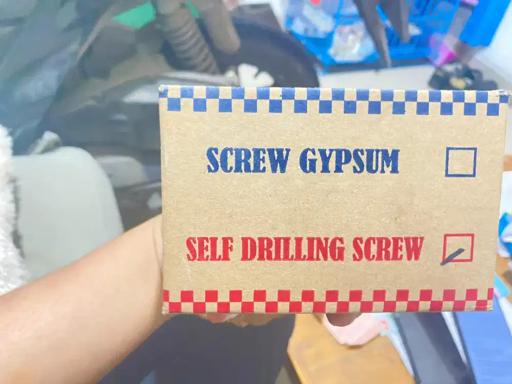 Screw Baja ringan 700pcs