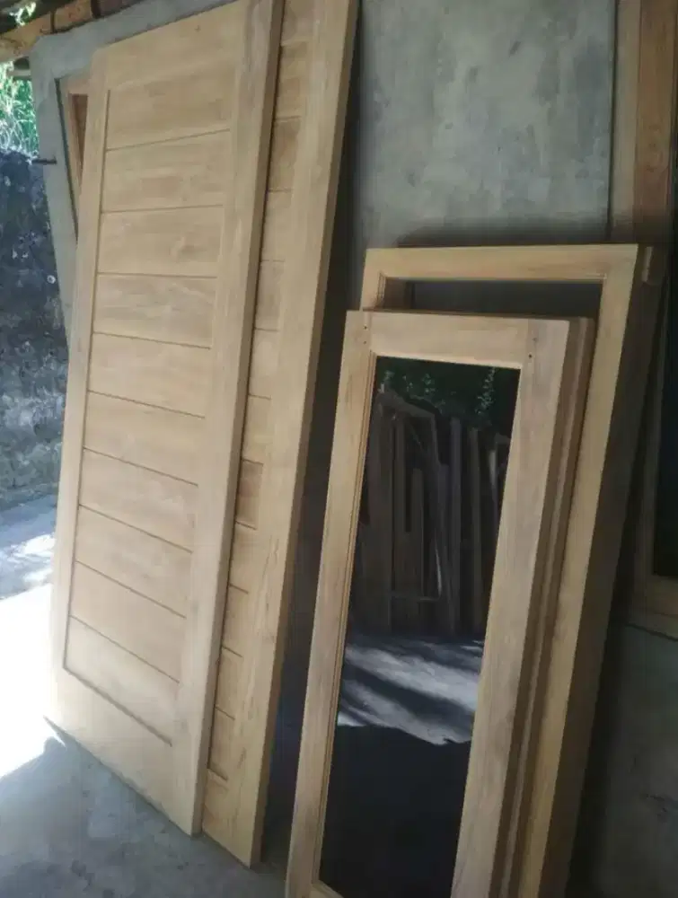 Pintu kamar minimalis