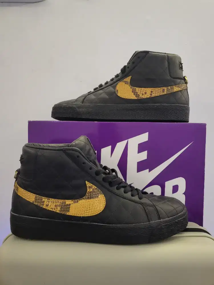 Nike supreme kulit uk 43 likenew komplit