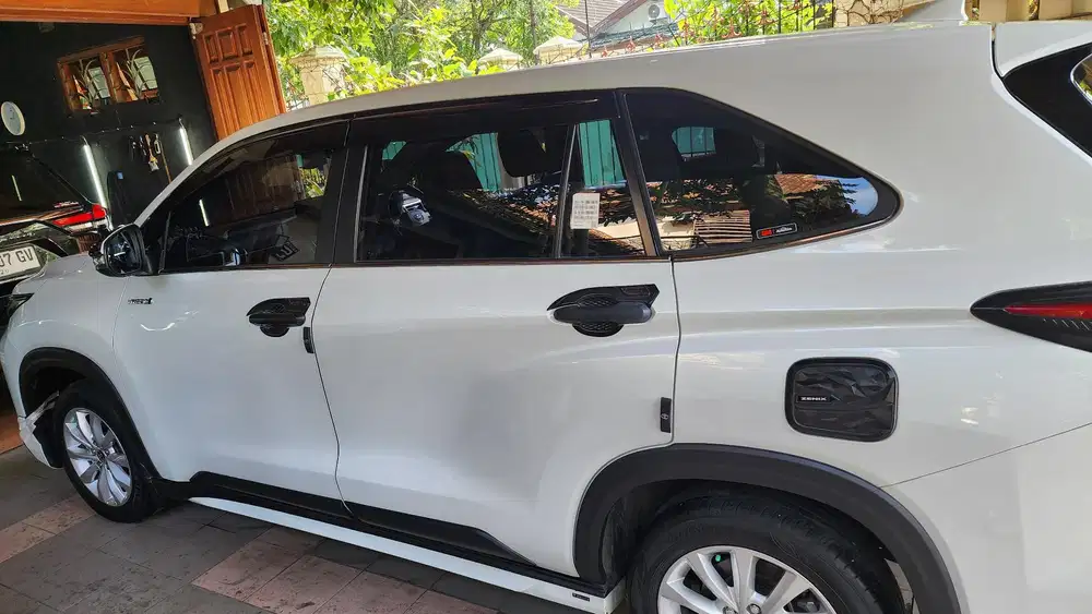 Toyota Kijang Innova 2023 Bensin