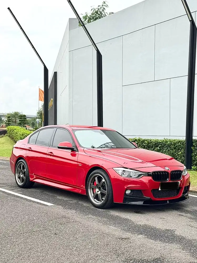 MOODS! BMW F30 320i 2.0 Luxury A/T 2014
