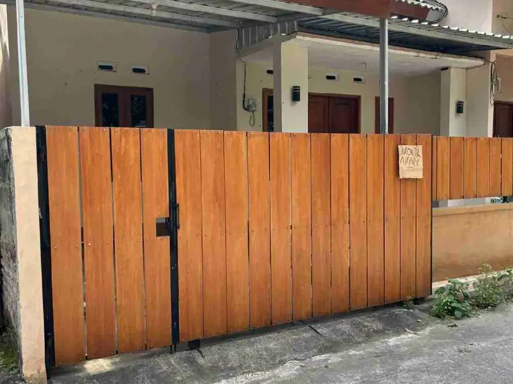 Rumah minimalis di jl tajem dekat kampus unriyo wedomartani