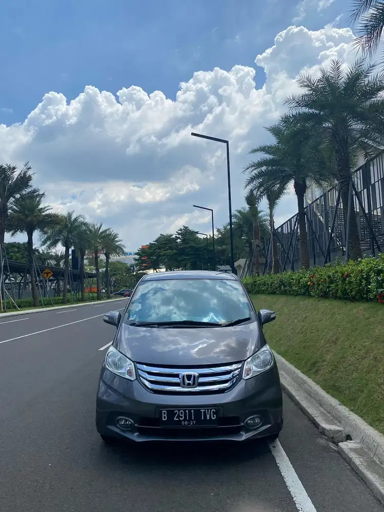 Honda Freed 2015 Bensin