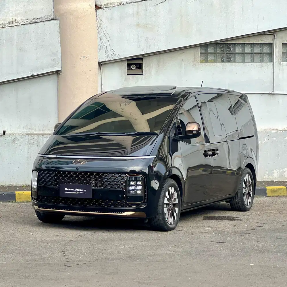 Hyundai Staria Siganture 7 2021
