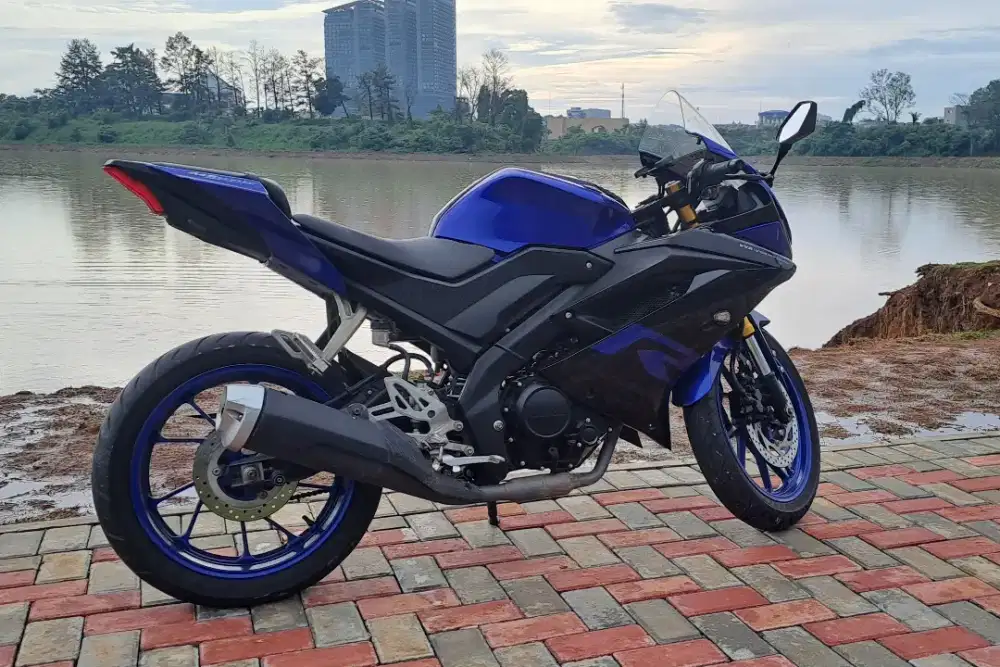 Yamaha R15 V3 tahun 2020 km 14k