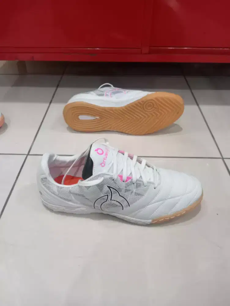 sepatu futsal promo
