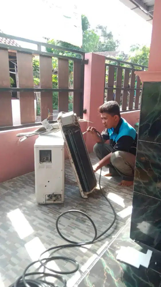 SERVICE DISPENSER MESIN CUCI WATER HEATER KULKAS AC DLL BERGARANSI