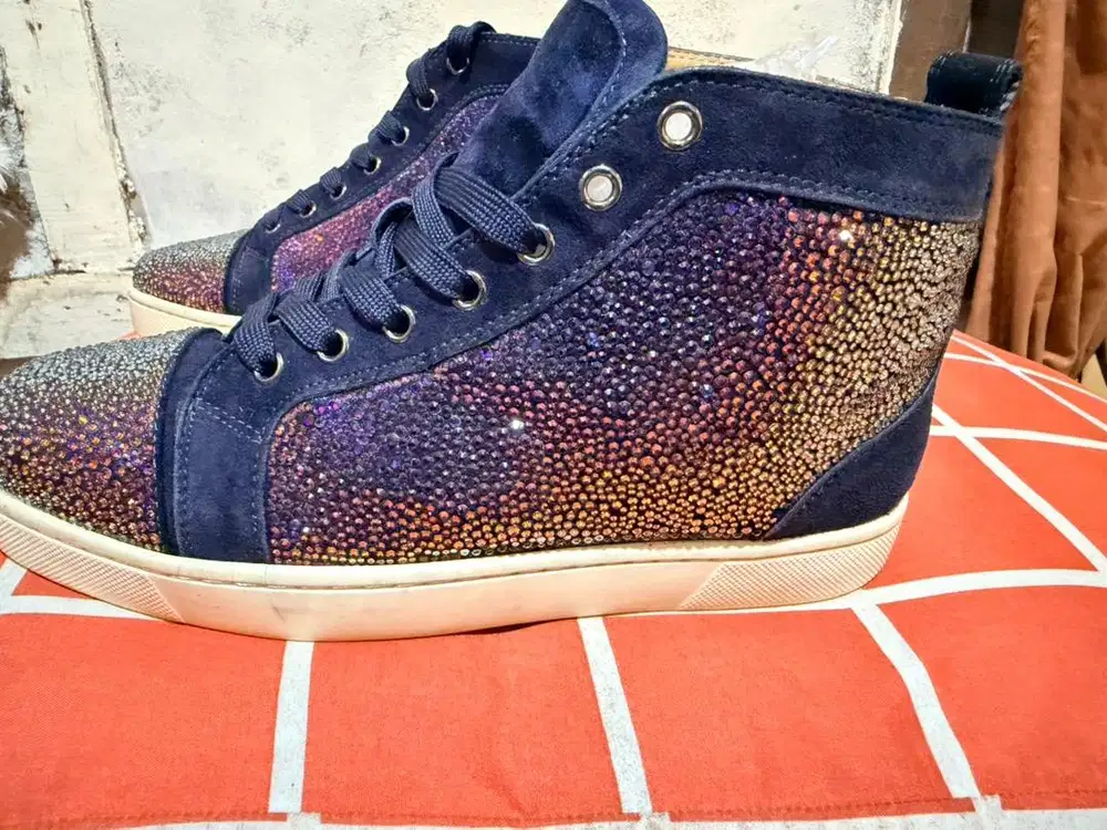 Sepatu labotin 41 bekas