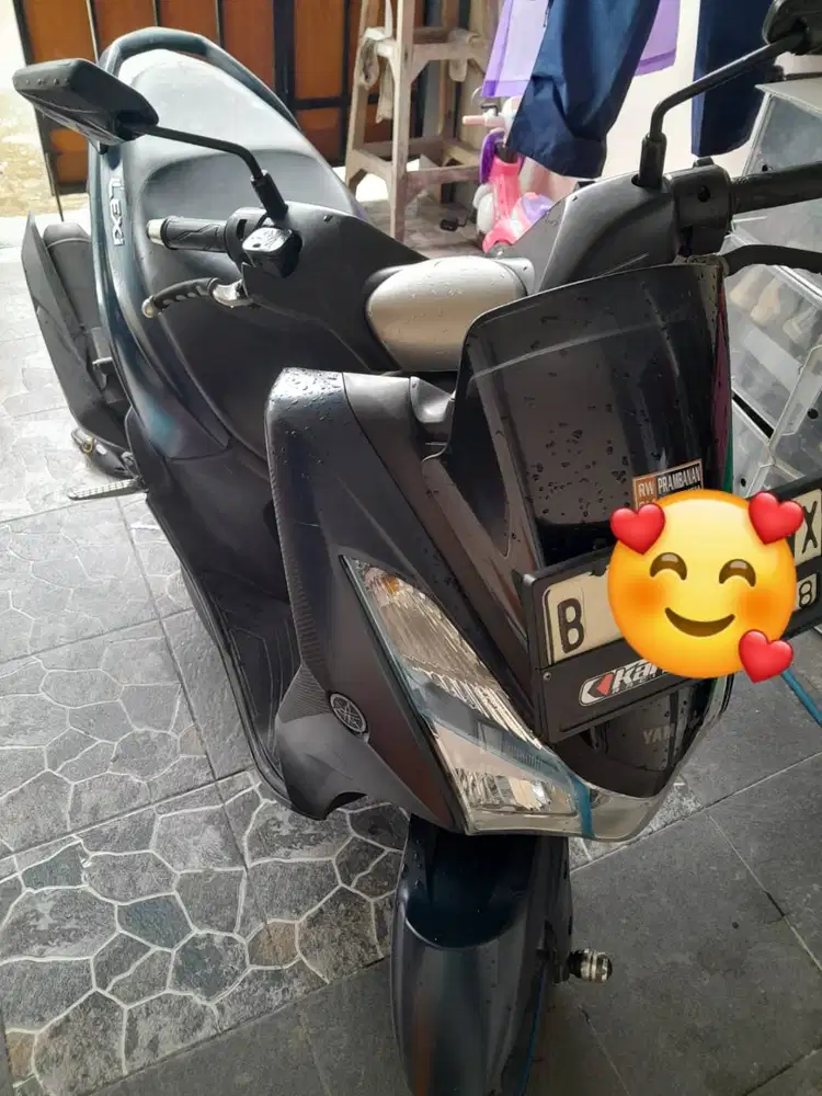 yamaha lexy 125cc tahun 2018 warna biru