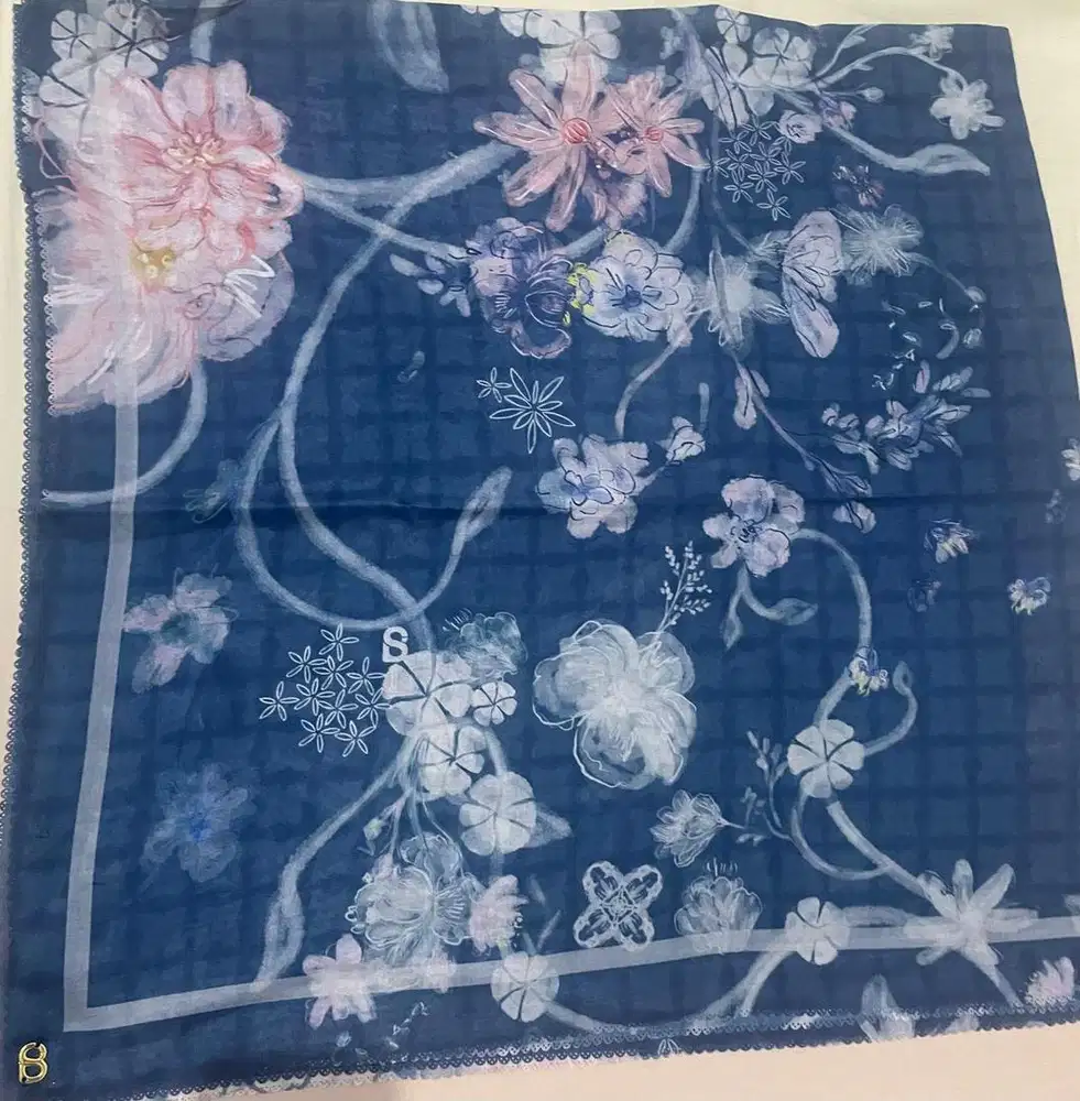 Preloved button scraves