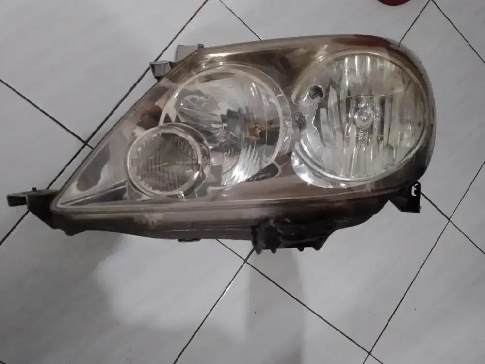 Lampu portuner lama