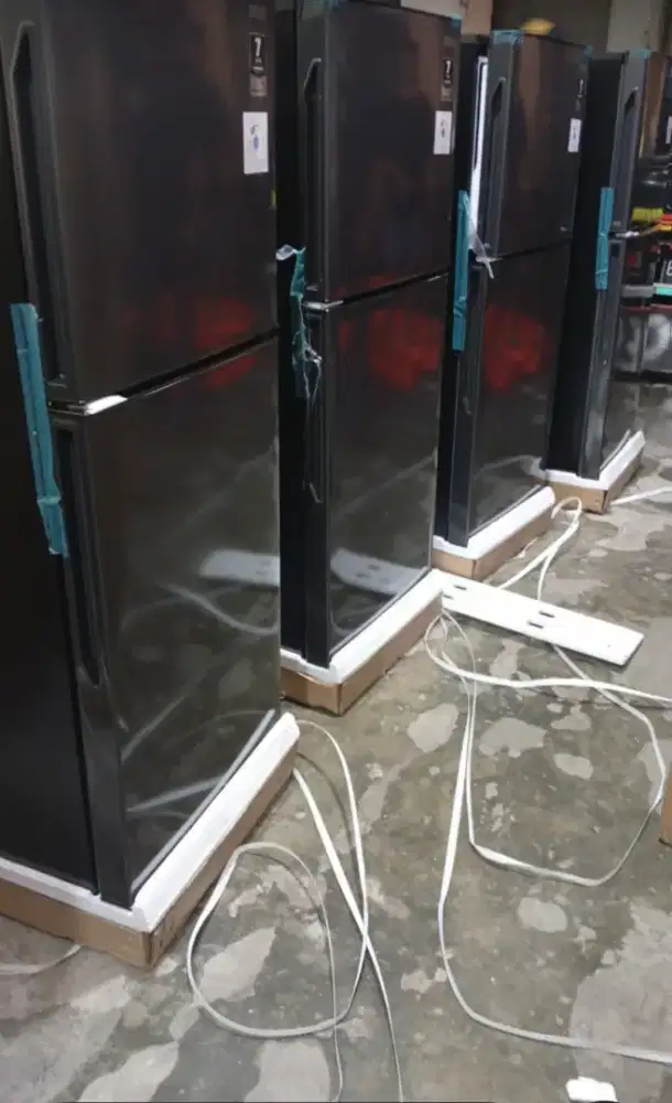 Kulkas aqua 2 pintu d251, 285, 270,