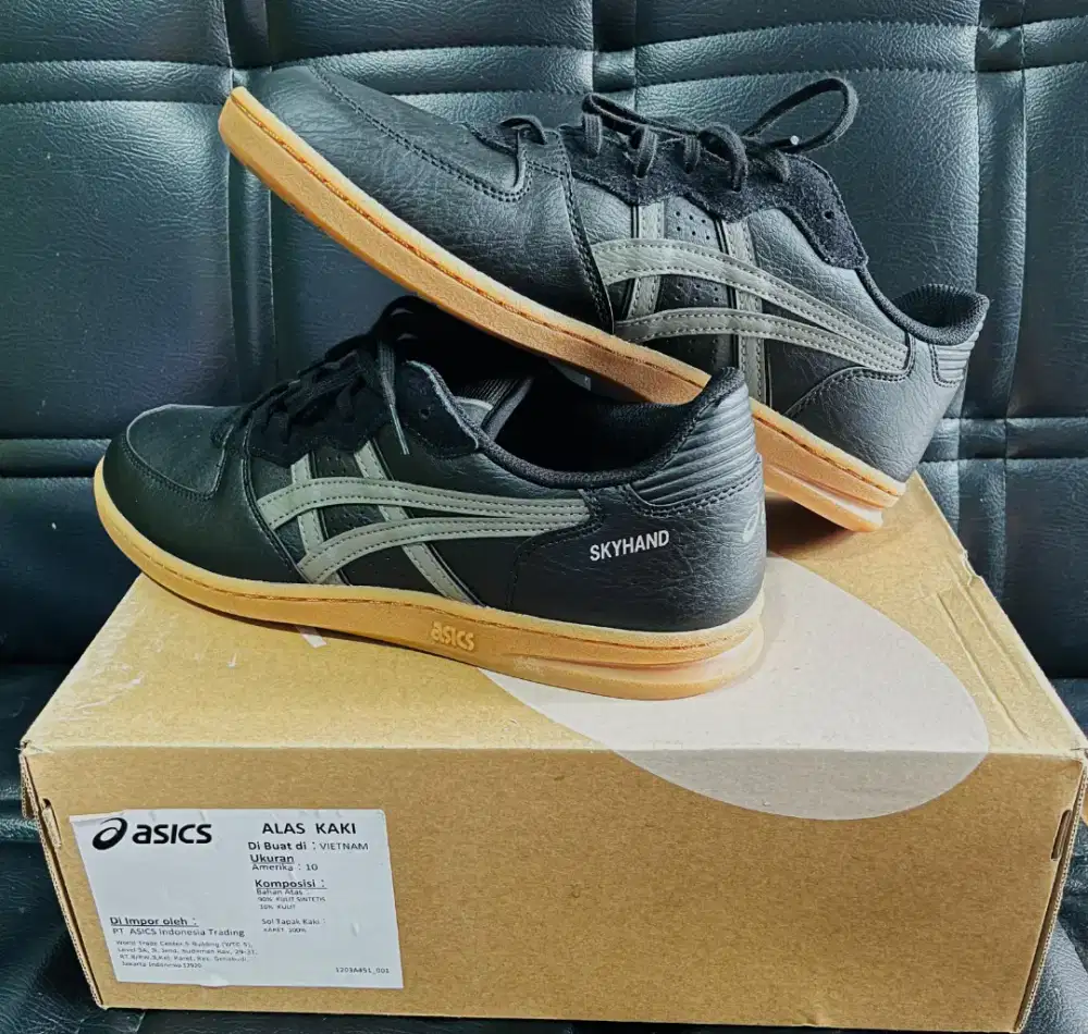 Sepatu Asics Skyhand OG