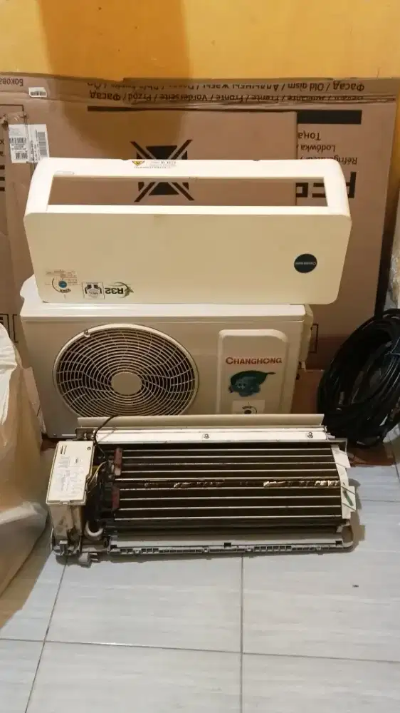 Jual AC Bekas merk Changhong ½pk Bagus Murah