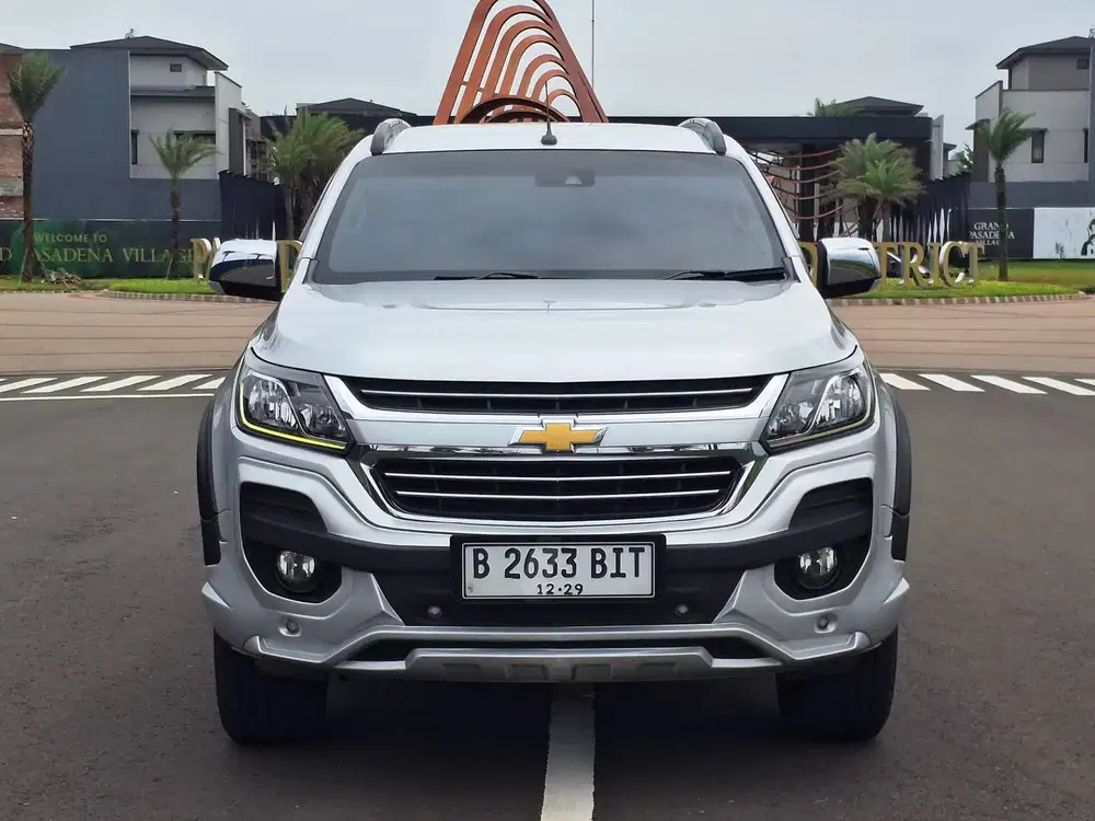 FREE GARANSI Chevrolet Trailblazer 2.5 LTZ Matic 2019 Silver