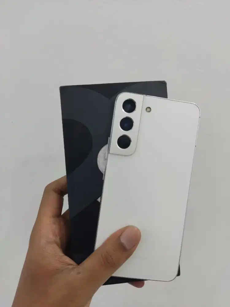 Samsung S22 8/256GB White