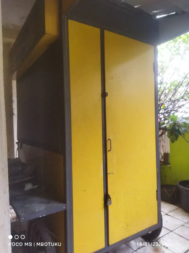 Gerobak Bekas Warung