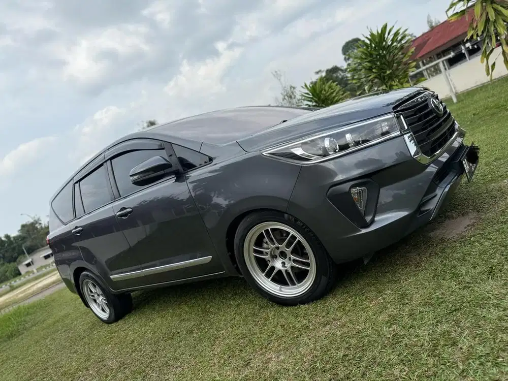 Kijang Innova 2.4 V A/T Diesel 2021