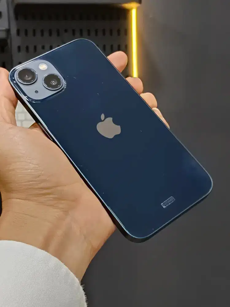 iPhone 13 128gb midnight