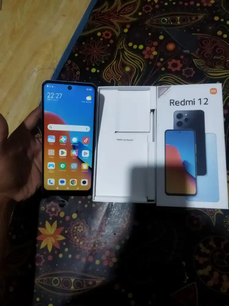 Redmi 12 lengkap 8/256