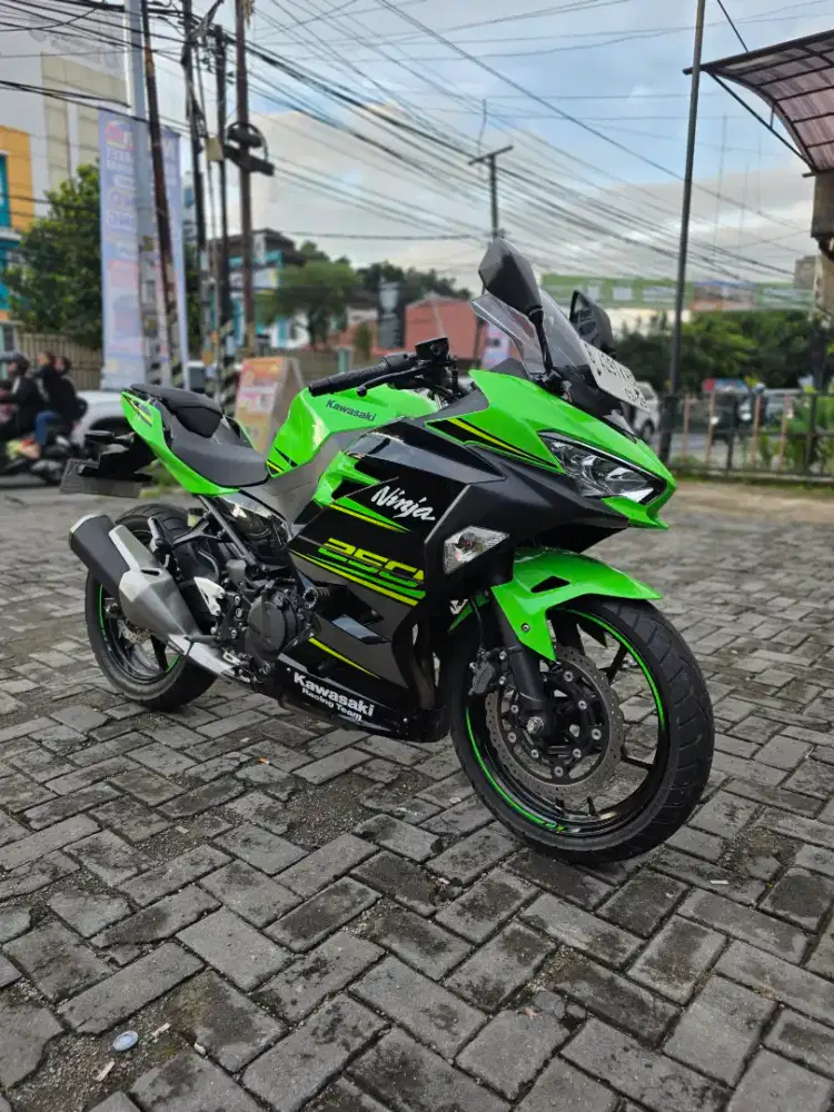 Kawasaki Ninja 250 KRT (Km 6rb Perak)
