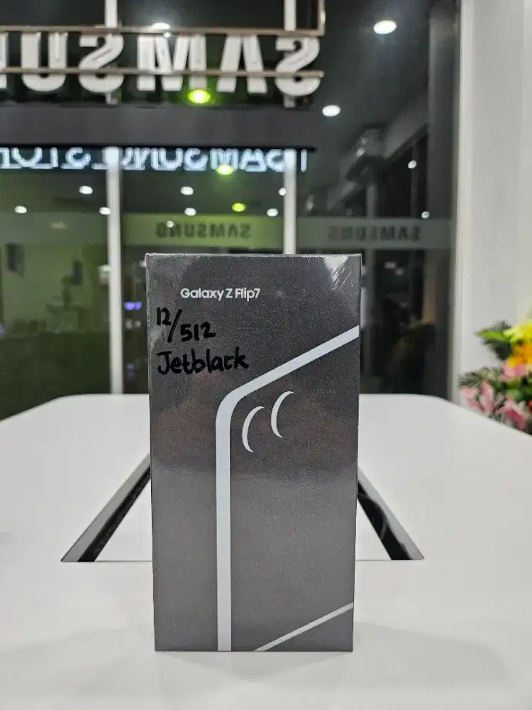 NEW PROMO SAMSUNG GALAXY ZFLIP 7 12/512GB GARANSI RESMI SEIN 1 TAHUN