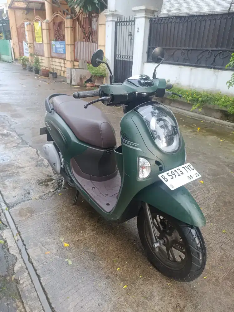 SCOOPY 2025 keyless SUPER LIKE NEW Green Doff