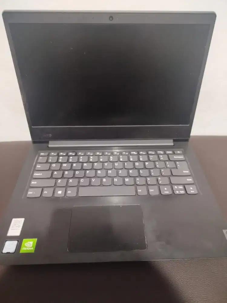 Laptop Lenovo S145