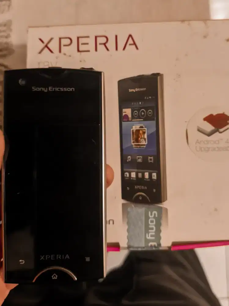 Sony Ericsson xperia ray st18i (2011) langka super mulus