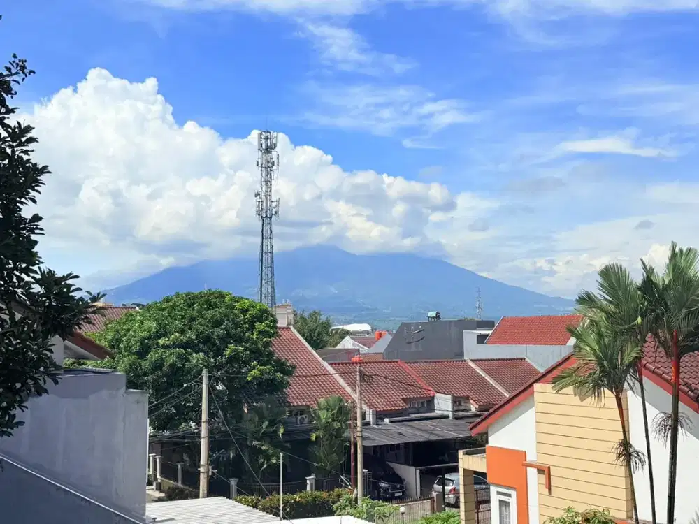 Rumah Mewah 3 Lantai di Bogor, Halaman Luas & View Gunung Dekat Ramayana Tajur
