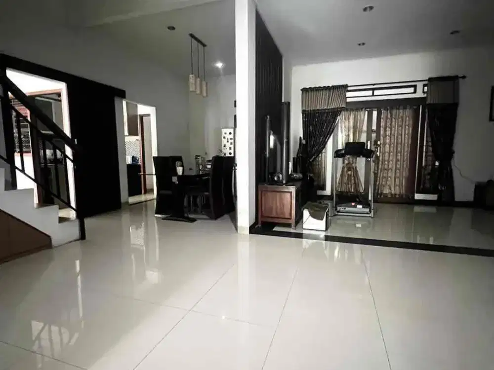 Dijual/Disewakan rumah siap huni 2 lantai di Kemang Pratama 3, Bekasi