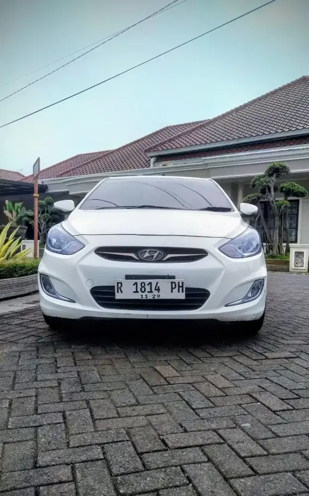 Hyundai Grand Avega 1.4 GL (matic) 2011 Putih