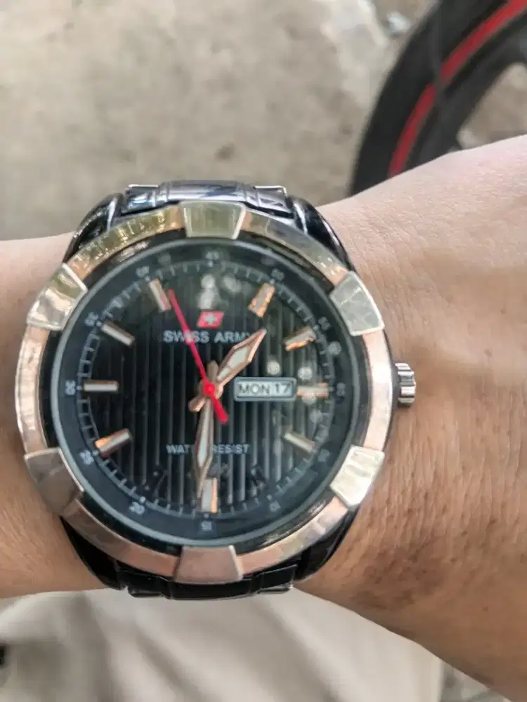 Jual jam tangan Swiss Army rantai