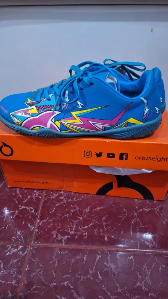 Sepatu futsal anak