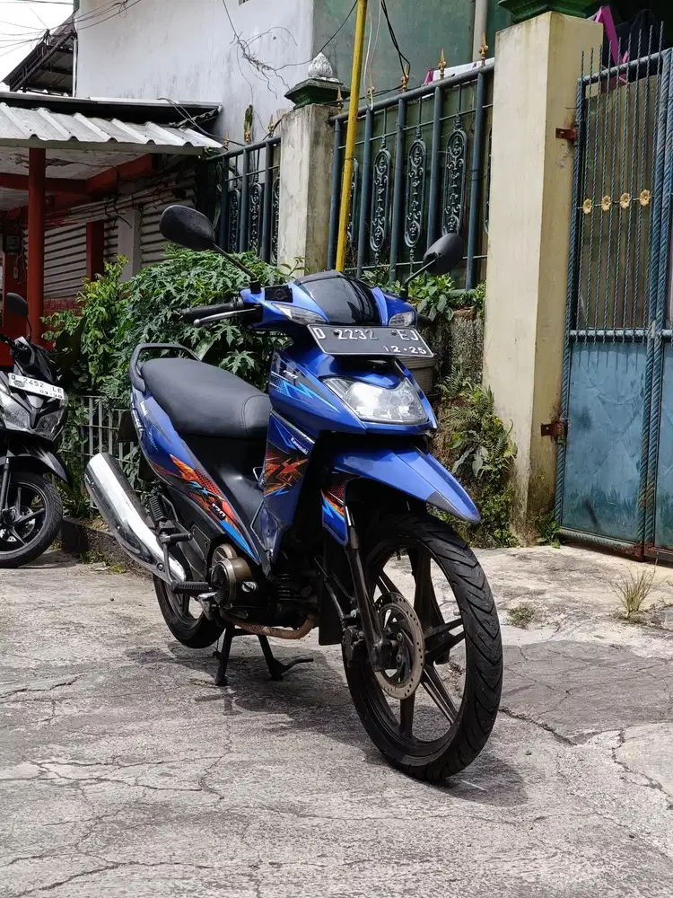 Kawasaki zx 130 tahun 2005/tt boleh gan cash lebih bagus