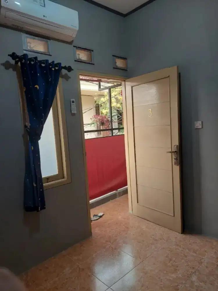 Kost murah radio dalam