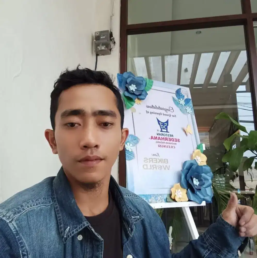 Tukang nstalasi listrik dan renopasi,