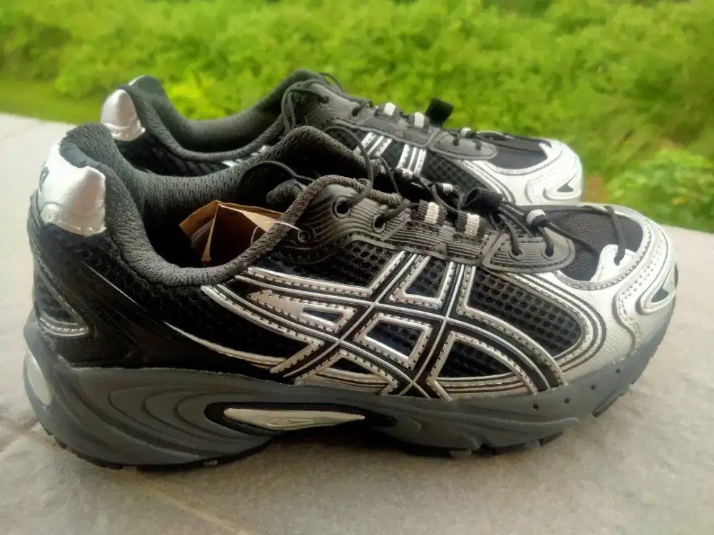 Asics Gel Kahana TRV4 Carbon Black sz 36