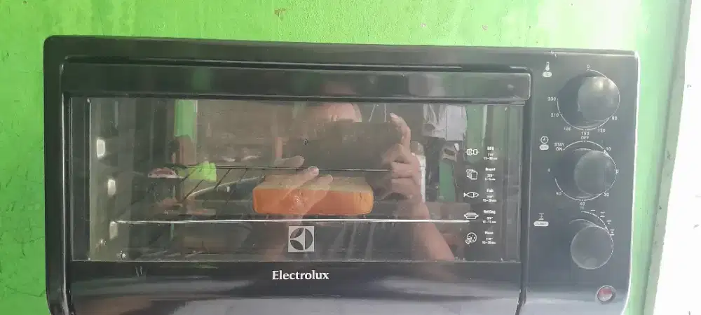 Oven toaster listrik electrolux 1300 watt