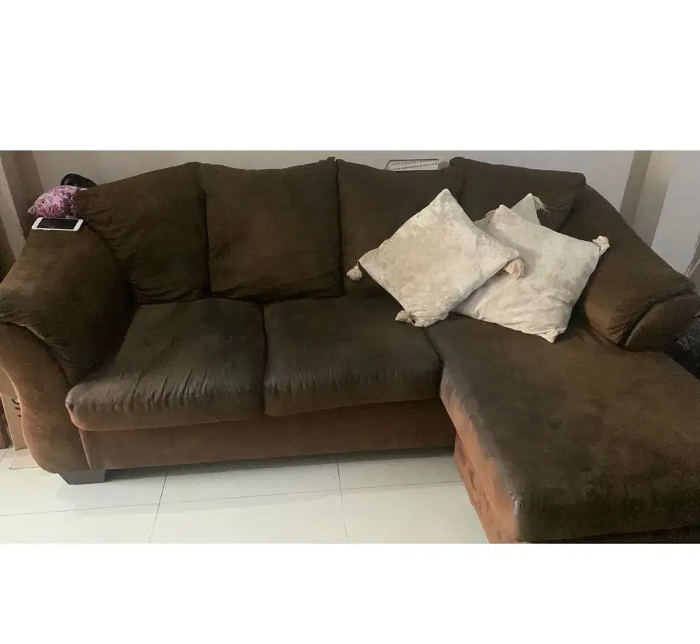 Sofa L Ashley merk informa