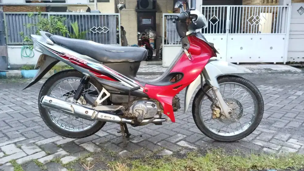 Dijual motor Jupiter 2002
