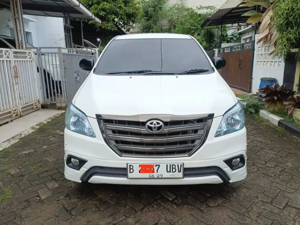 Toyota Kijang Innova 2014 Bensin