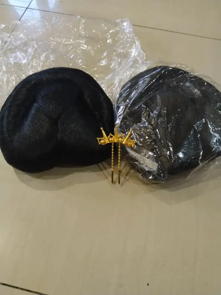 Sanggul dan aksesoris nya