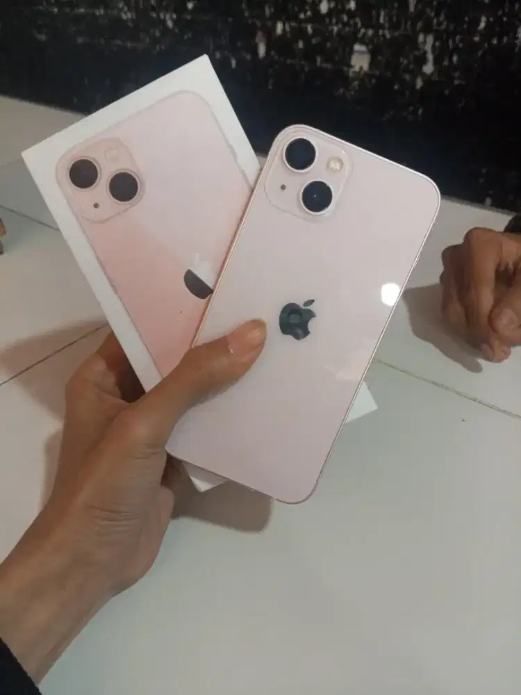 iPhone 13 128 pink